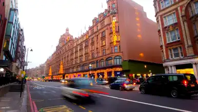 Üçüncü Perakendeci Saldırıya Uğradı: Harrods Hedefte!